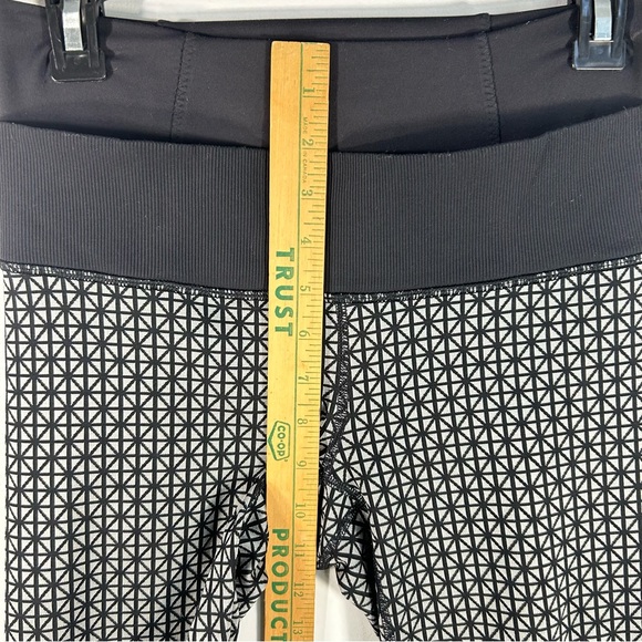 Lululemon High Waist Knit Geometric Slim Straight Pants Black Gray; Lulu Size 8 - Picture 6 of 13